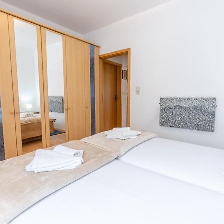 Apartman Lana Baška Buitenkant foto