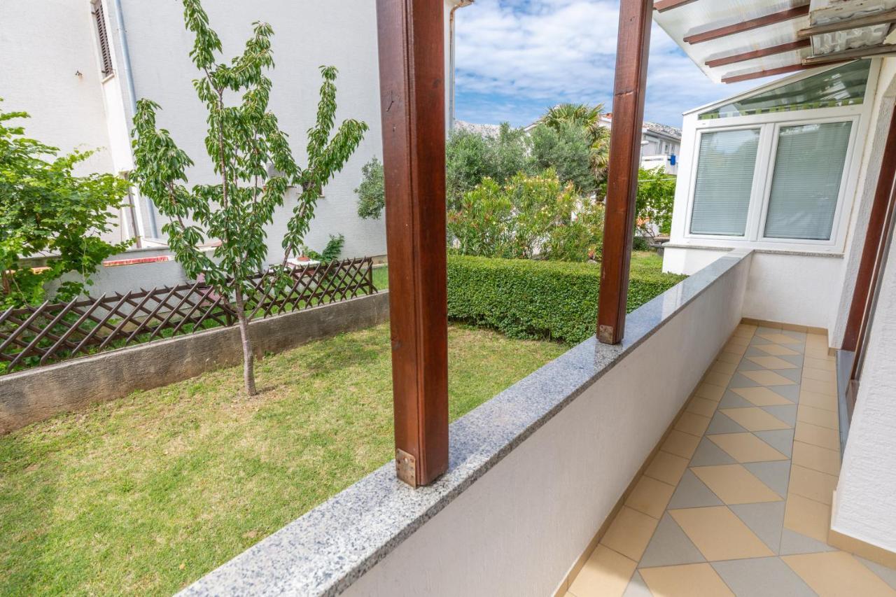 Apartman Lana Baška Buitenkant foto